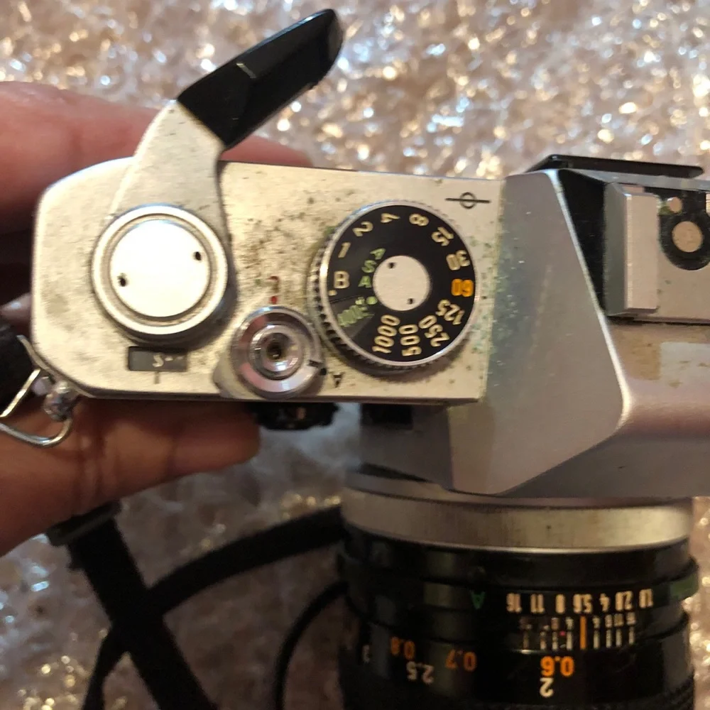 Canon FTb QL 35mm SLR Film Camera with 50mm F/1.8 Fast Prime Lens Tested Working